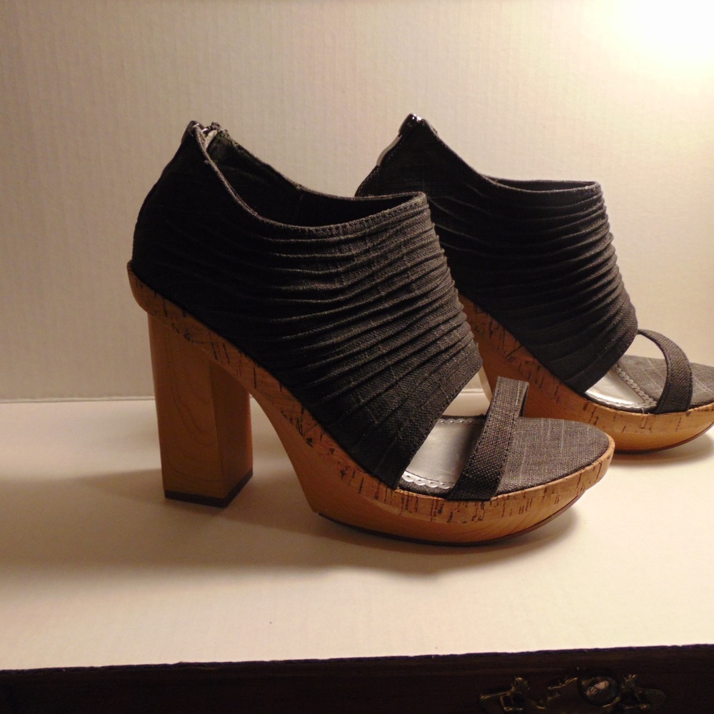 Jean Heels - Picture 8 of 8